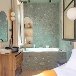 Labolla, Cocon Avec Spa, Coeur De * Λυών