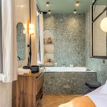 Labolla, Cocon Avec Spa, Coeur De Appartement *
