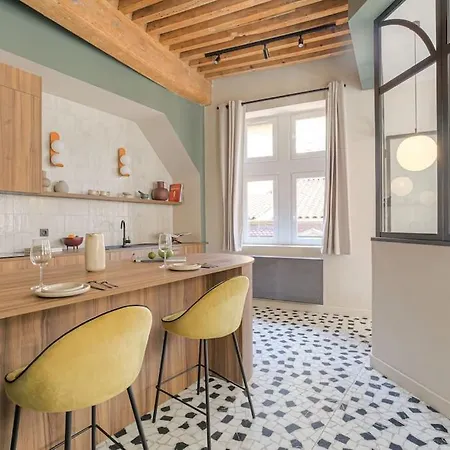 Labolla, Cocon Avec Spa, Coeur De * Lyon