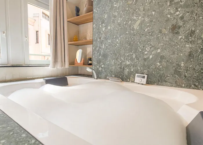 Apartamento Labolla, Cocon Avec Spa, Coeur De