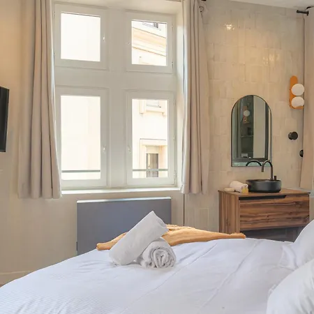 Labolla, Cocon Avec Spa, Coeur De Apartment *