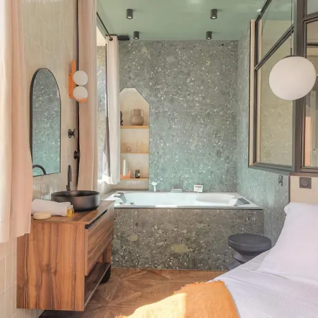 Labolla, Cocon Avec Spa, Coeur De * リヨン