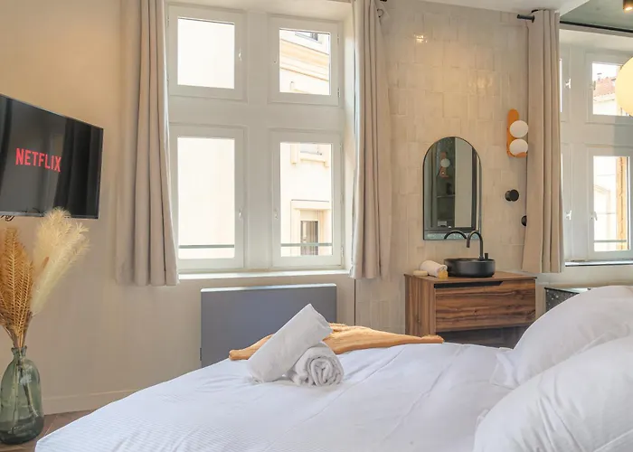 Labolla, Cocon Avec Spa, Coeur De Apartment *
