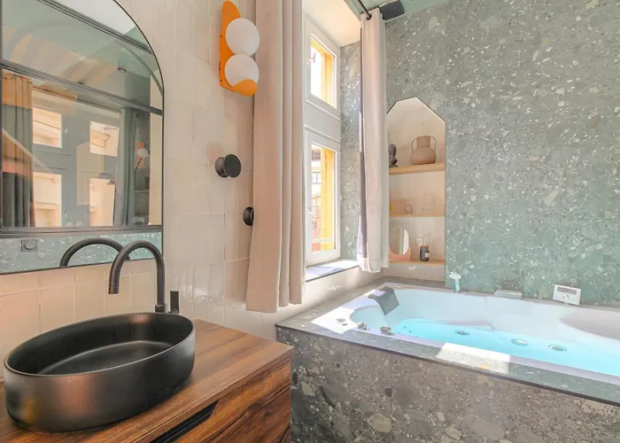 Apartment Labolla, Cocon Avec Spa, Coeur De Lyon
