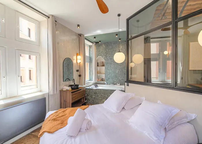 Apartment Labolla, Cocon Avec Spa, Coeur De Lyon